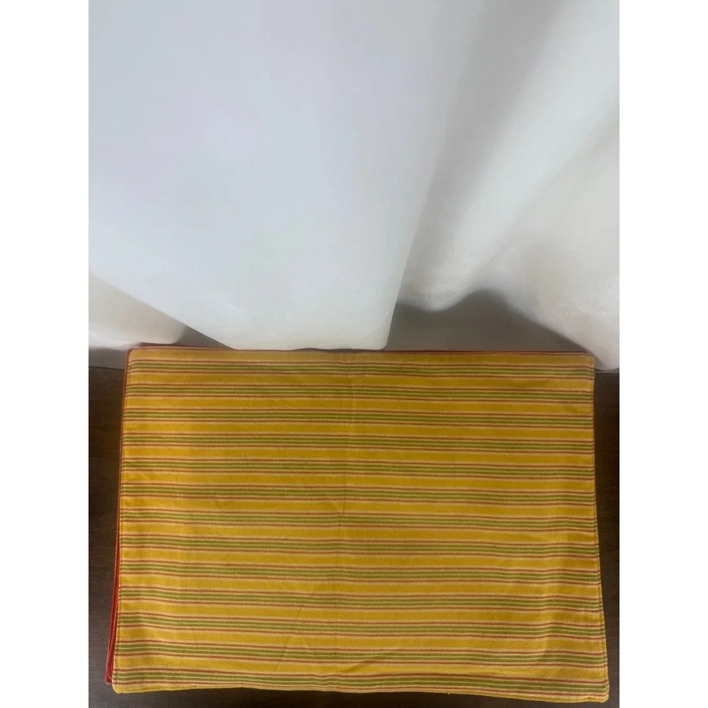 VTG Set of FOUR Red Yellow Plaid Rooster Tapestry‎ Placemats 19